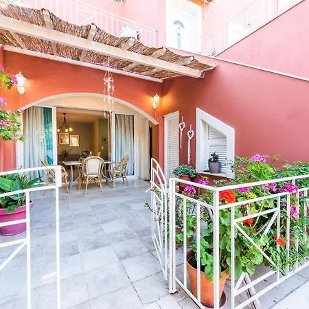 Helen Corfu House * Corfu (city)