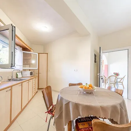 Helen Corfu House Апартаменты Corfu (city)